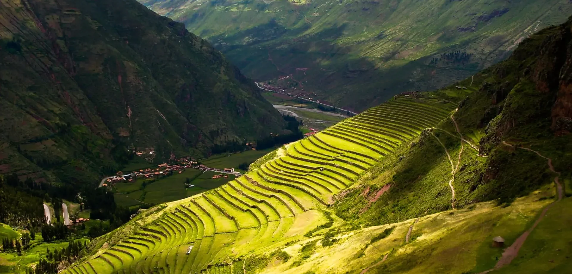 Rayos_de_luz_sobre_el_Valle_sagrado_de_los_Incas-